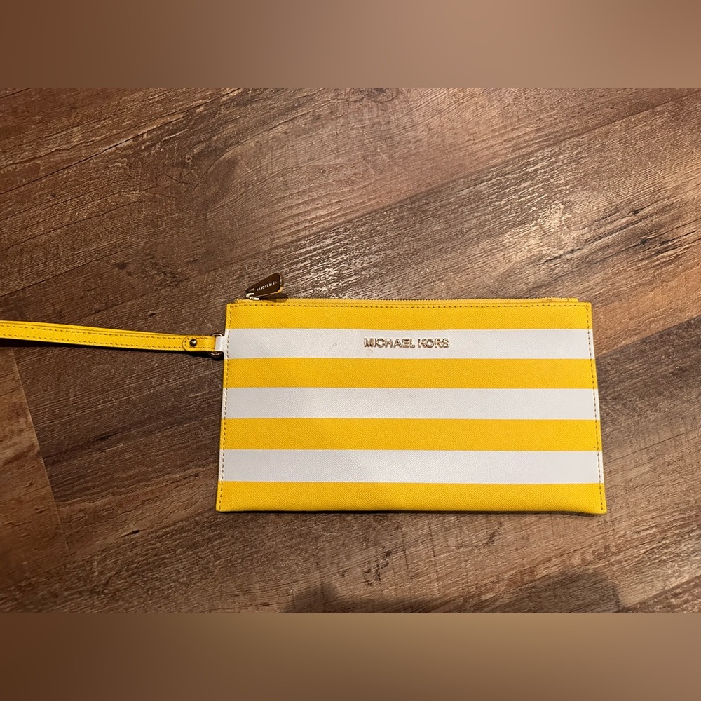 Michael Kors Wristlet